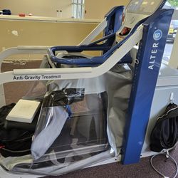 ALTER-G TREDMILL- LIKE NEW CONDITION- VERY LIGHT USE!