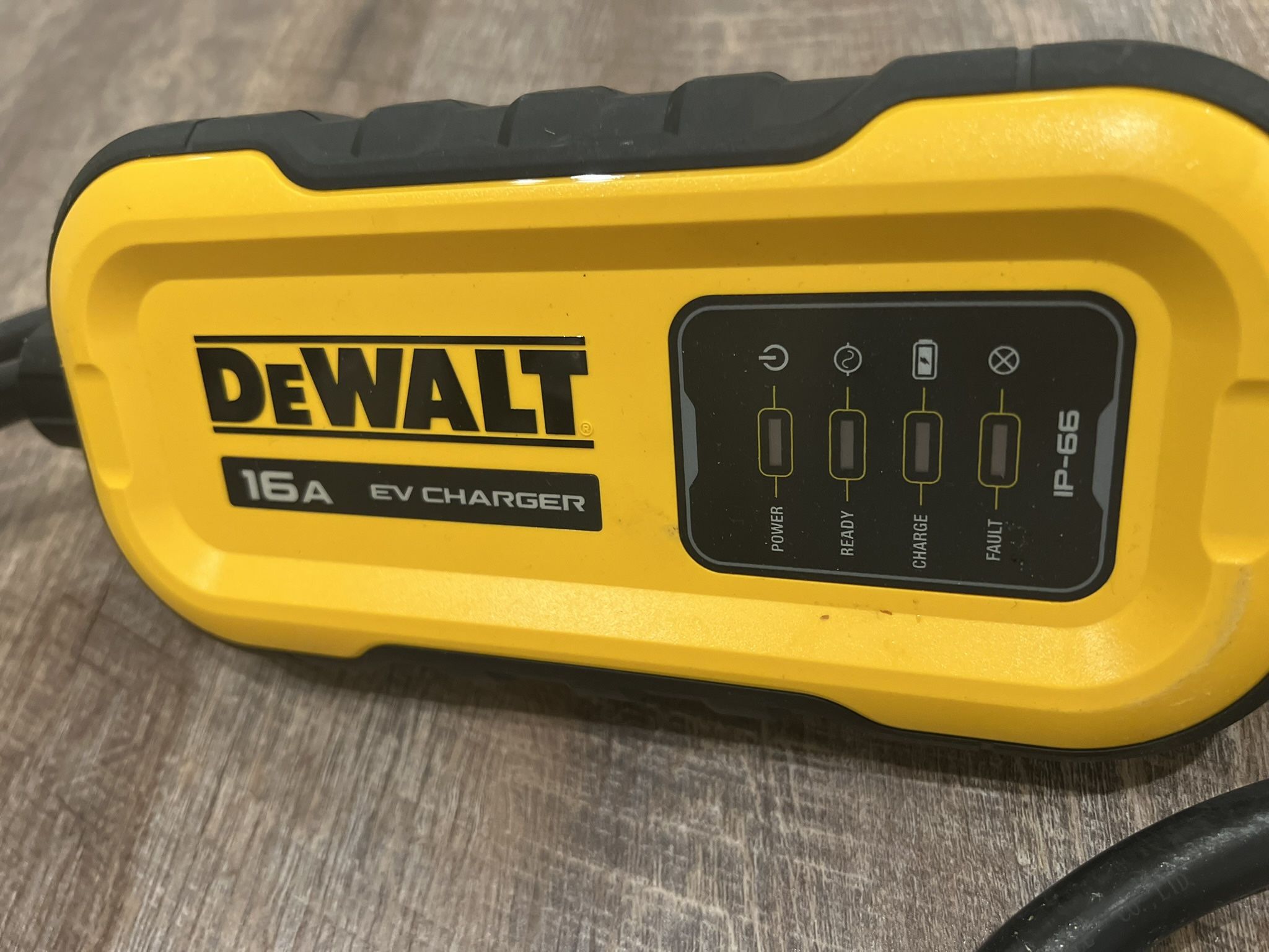 DeWalt 16A EV Charger