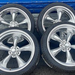 American Racing Vn515 Staggered 22x9 - 22x11 for Obs or C-10 with 265/35/22 - 295/30/22 Tires