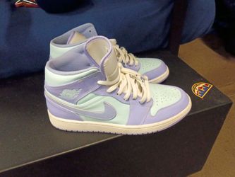 Air Jordans mids