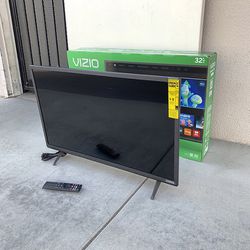 (NEW) $90 VIZIO D-Series 32-inch Smart TV 720p Apple AirPlay Chromecast Screen Mirroring 150+ Free Channels (D32h-J09) 