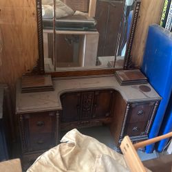 Vintage vanity