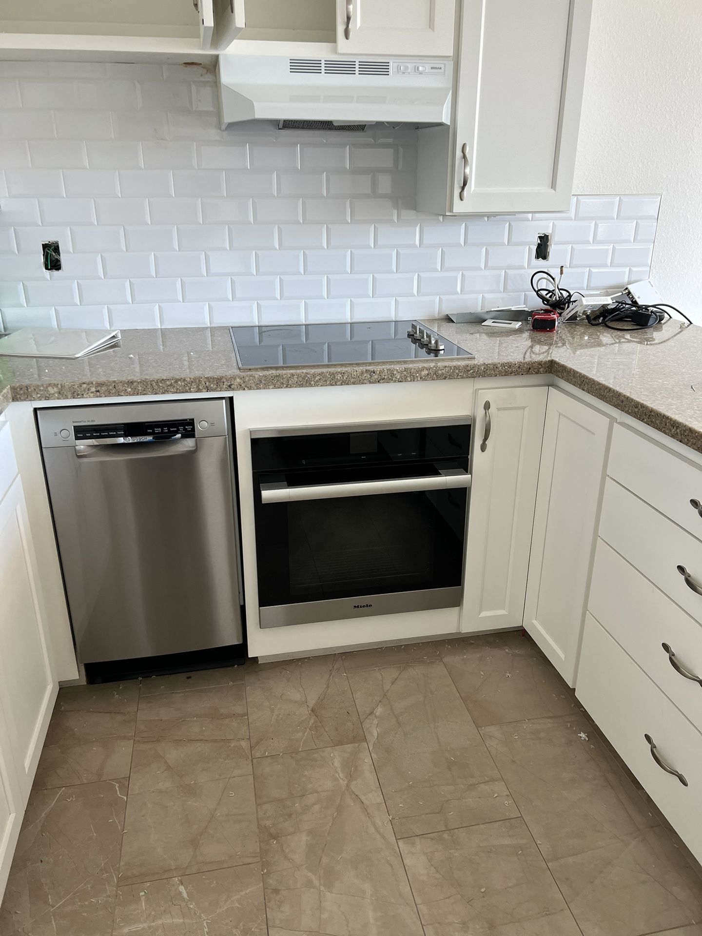 18” Bosch Dishwasher - Gently Used