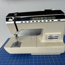 Singer Sewing Machine
