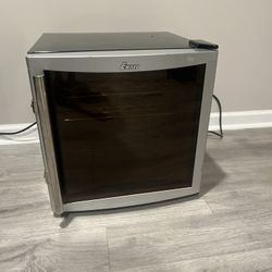 EWAVE 16 bottle Wine cooler /MINI FRIDGE