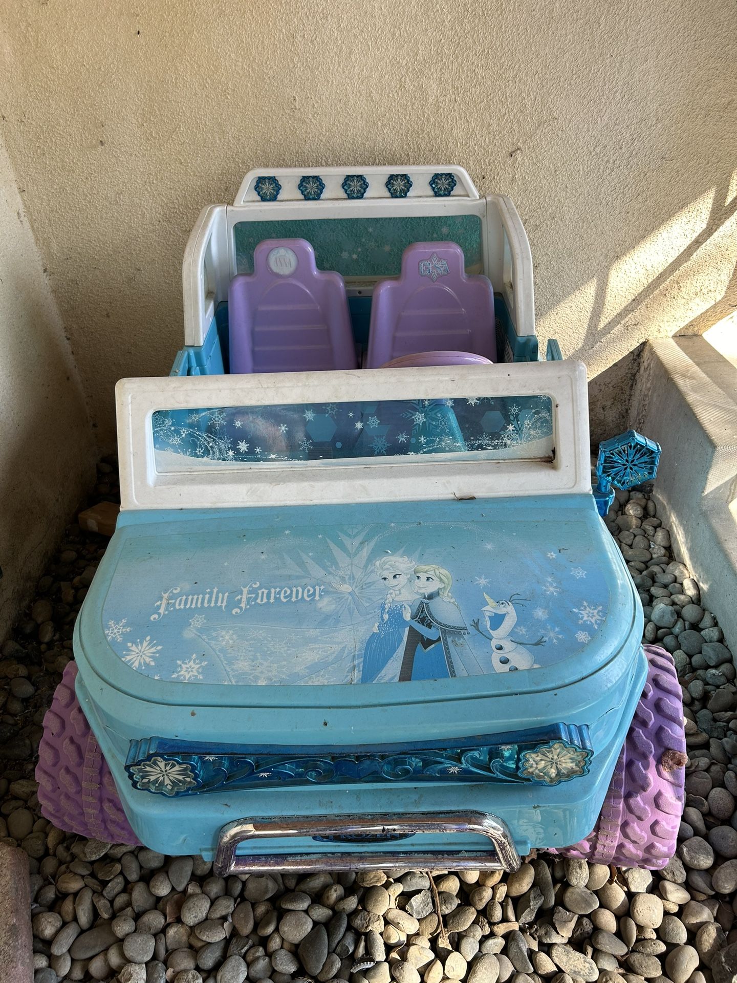 Disney Frozen Car