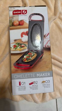Dash omelette maker