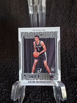 VICTOR WEMBANYAMA DONRUSS ROOKIE CARD