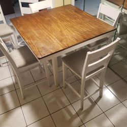 Dunning Table  With 6 Chairs 