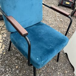 Mid Century Accent Chair – Velvet, Solid Wood Arms, Modern Style 中世纪风格绒布休闲椅 木扶手 现代装饰椅
