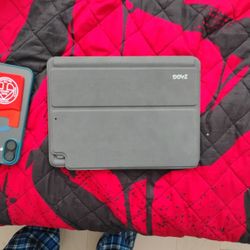 Zagg Keyboard Pro(READ DESCRIPTION)