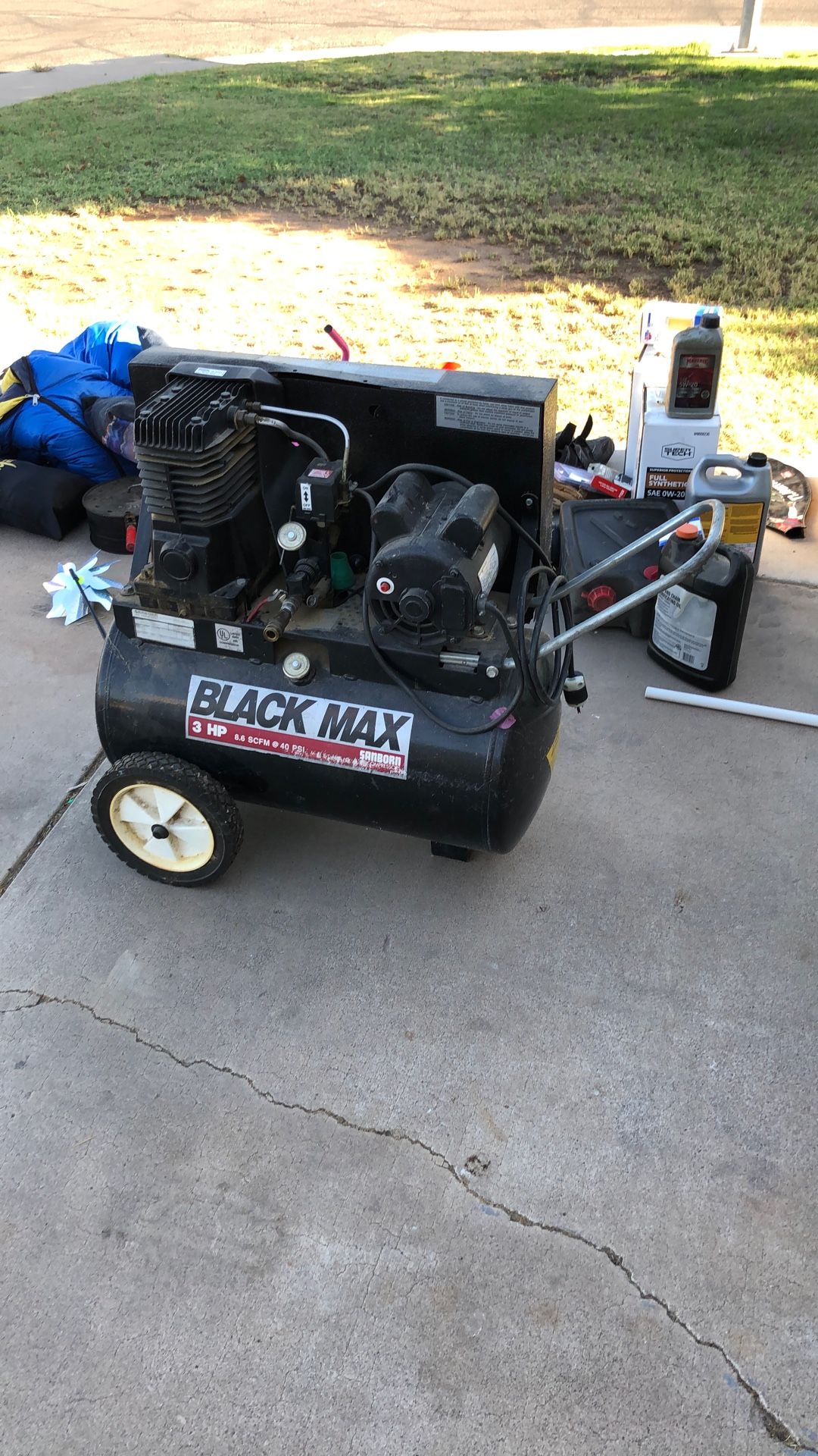 Black Max Air Compressor With Hose