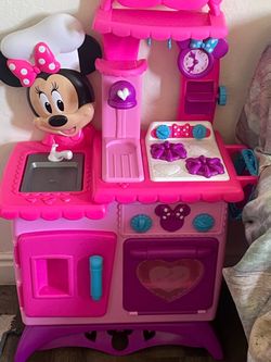 Minnie kitchen