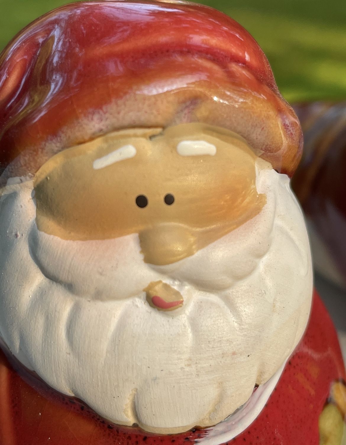 Well-made, ceramic Santa Claus, Christmas salt and pepper shakers