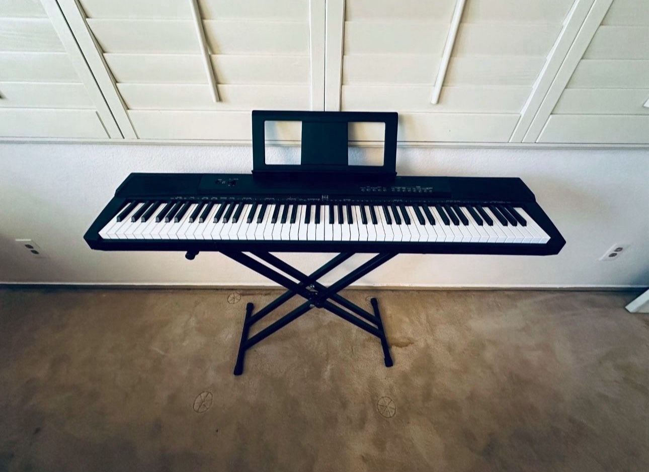 Full Size Keyboard & Bench