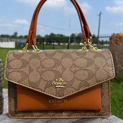 Coach bag with gold chain strap