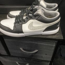 Jordan 1 Size 13.    $40