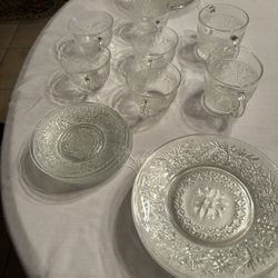 Beautiful Vintage Anchor Hocking Collection Glass Dessert Set