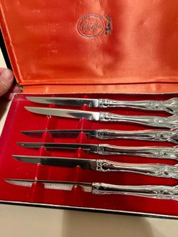 Carvel Hall knives