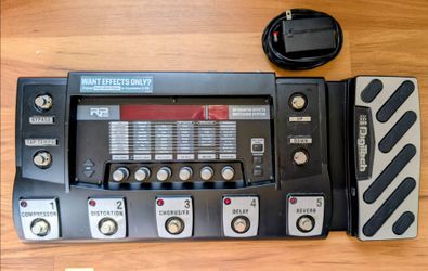 DigiTech RP500 Guitar Multi-Effects Pedalboard w/ Power Supply - Tested