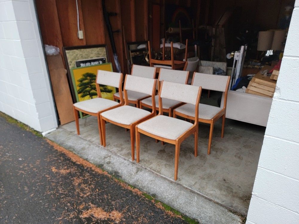 Mid Century Modern Dining Chairs