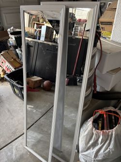 2 Mirrors
