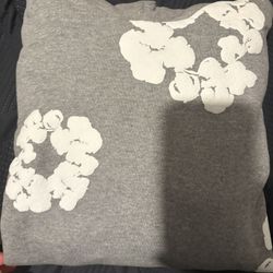 Denim Tear Sweater Size L 