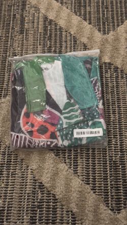 MENS MULTI PATTERNED HAWAIIAN SHORT SLEEVES SHIRT IN A LARGE SIZE BRAND NEW 