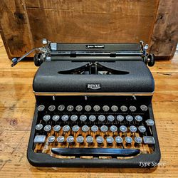 Professionally Serviced 1947 Royal QDL "A" Model Typewriter With Case