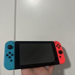 Nintendo Switch + Pokemon Scarlet 
