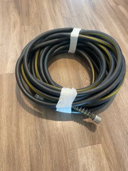 60’ Heavy Duty Rubber Garden Hose – 3/4” – Great Condition