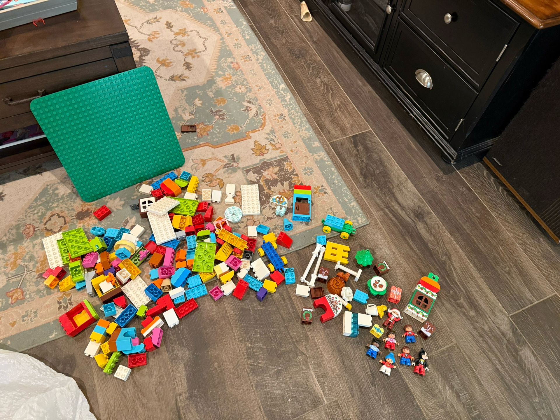 Lego Duplo Lot With Base Christmas And Stable Set Pieces