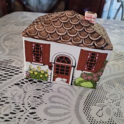 Enesco Cottege Trinket Ceramic Box