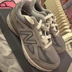 New Balance Kids 990V 4 Size 2 