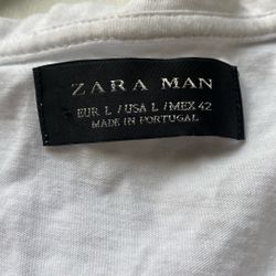 Zara Mens White Shirt w/ Black & Red Design 