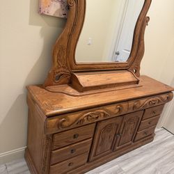 Luxury Mahogany Bedroom Set 