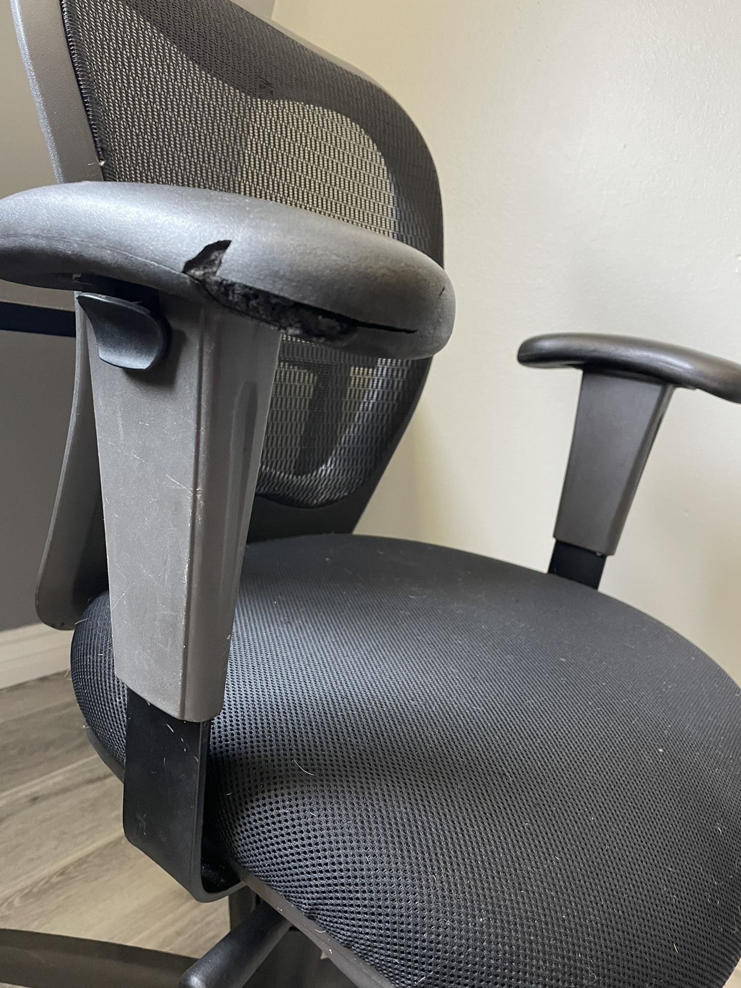 Modular Desk And Rolling Chair