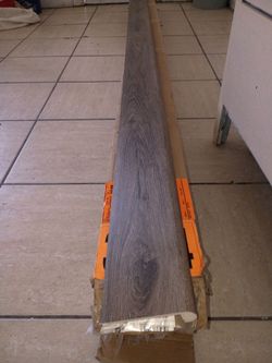 Flush stair nose