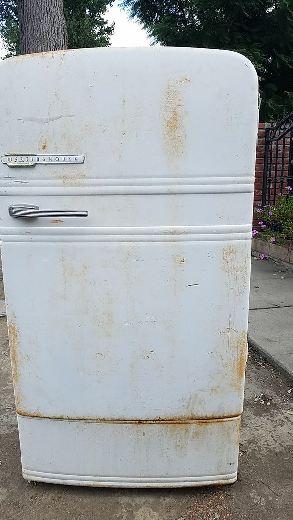 Vintage Westinghouse Refrigerator for Sale in Lake View Terrace, CA