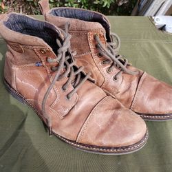 Mens Boots Size 9