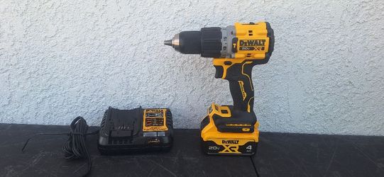 Hammer Drill Dewalt With Battery 4ah And Charger 