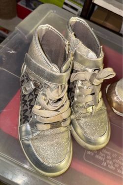 MK tennis shoes size 13