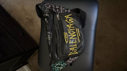 Balenciaga fanny pack bag