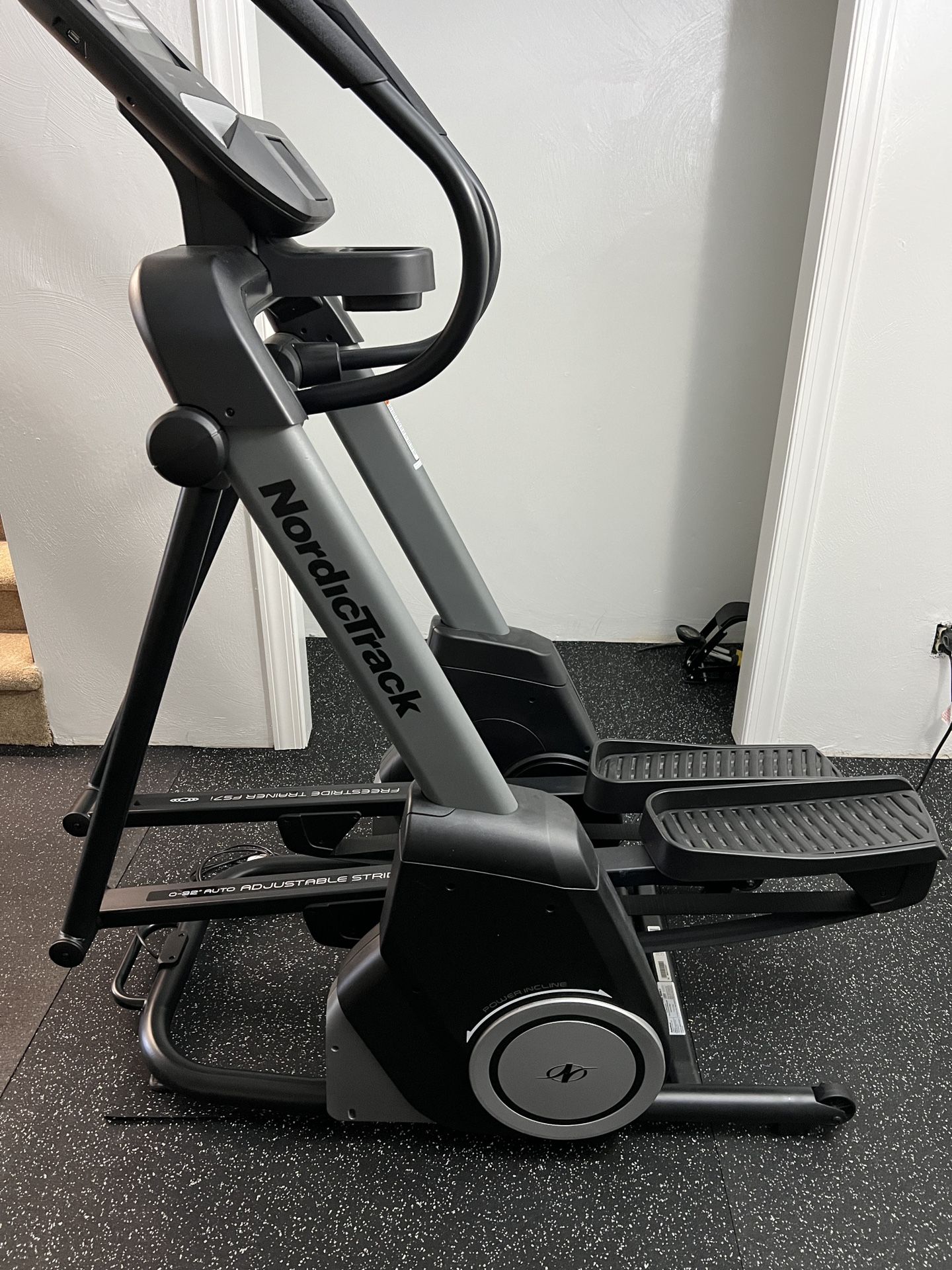 Elliptical Nordictrack FreeStride 