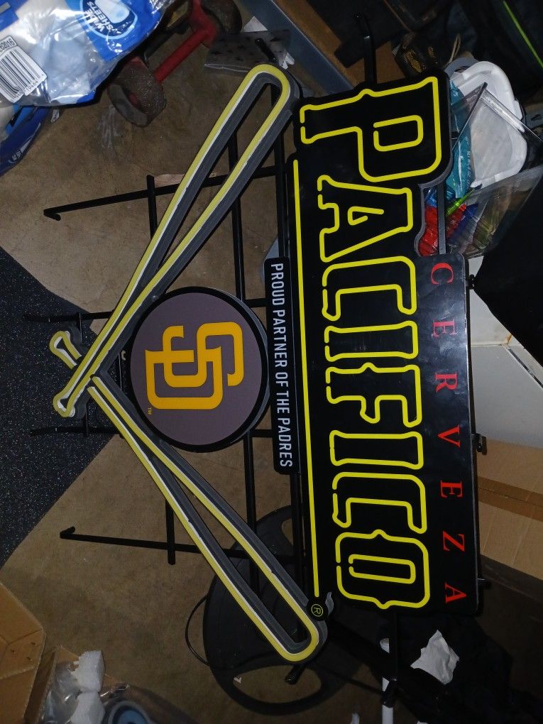 Pacifico Padres Neon