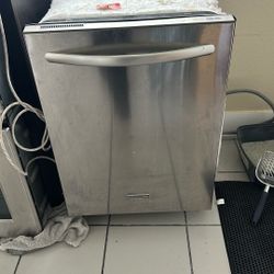 Kitchen Aid Dish Washer 