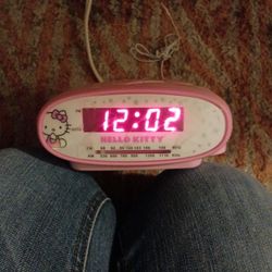 Hello Kitty Clock