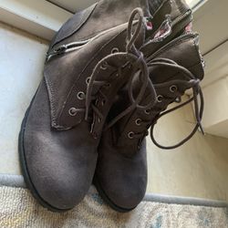 Girl Boots With Zippers Size 5 Like New 
