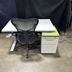 48x30 Haworth Hop Standing Desk! We Other Sizes Available! We Also Have Ergonomic Chairs And Monitor Arms Available!