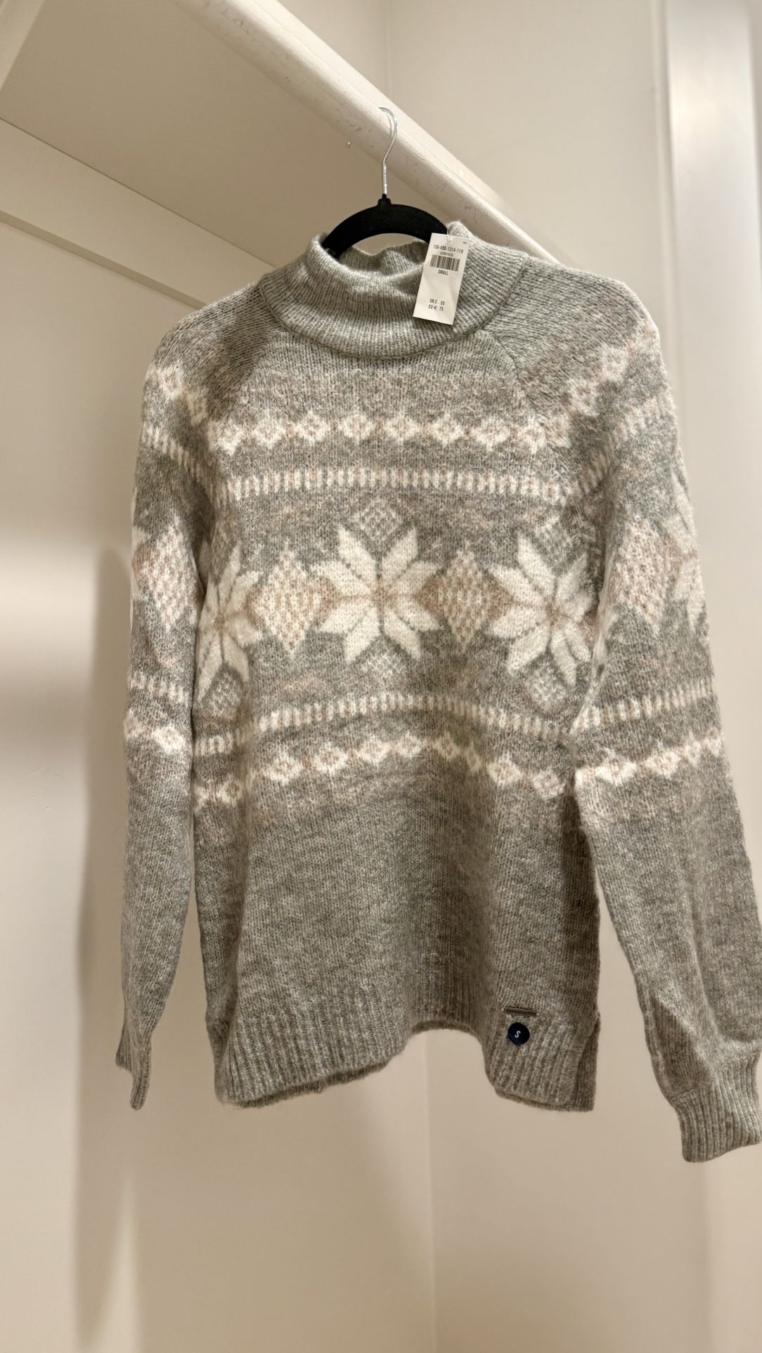 NWT Abercrombie Sweater Size S
